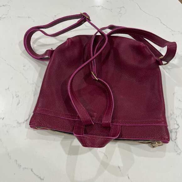 Portland Leather 'Almost Perfect' Tote Backpack Small Burgandi leather - Picture 6 of 10